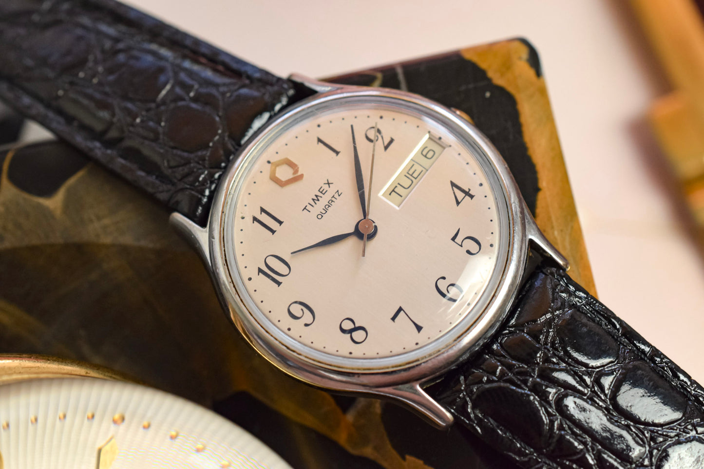 1986 Q Timex Quartz Arabic Day-Date