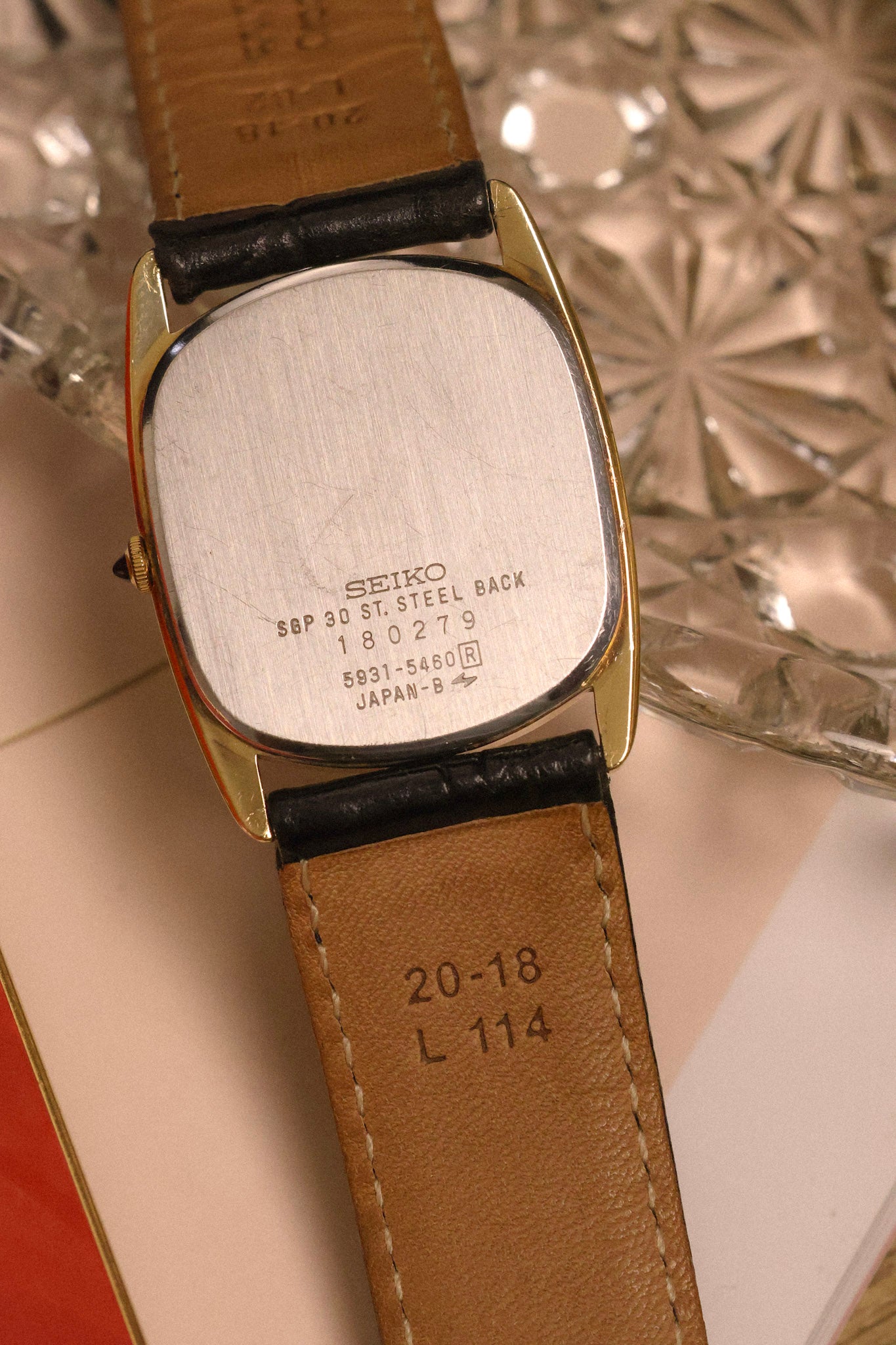 1981 Seiko Dolce Golden Snowflake Ellipse