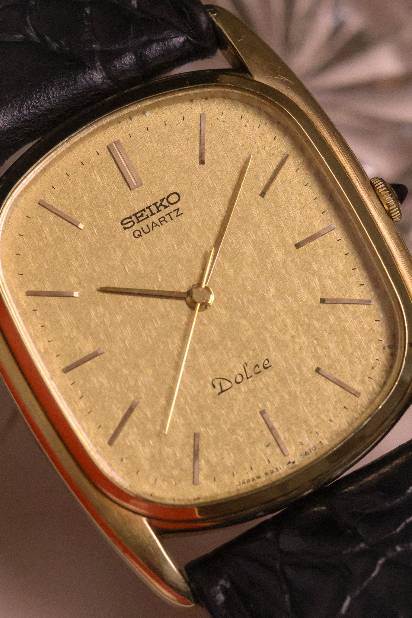 1981 Seiko Dolce Golden Snowflake Ellipse