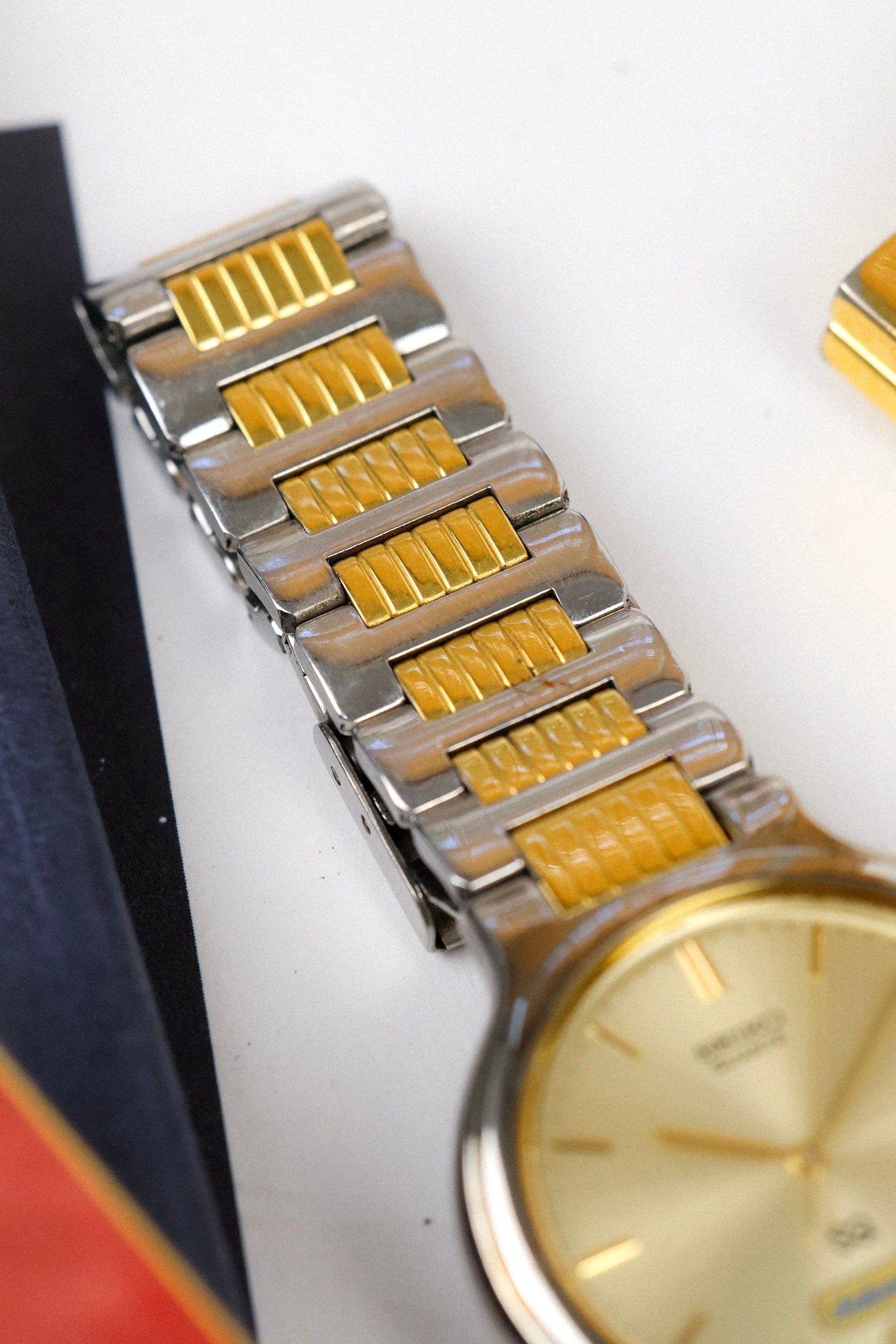1990 Seiko SQ Champagne Script Font Day-Date