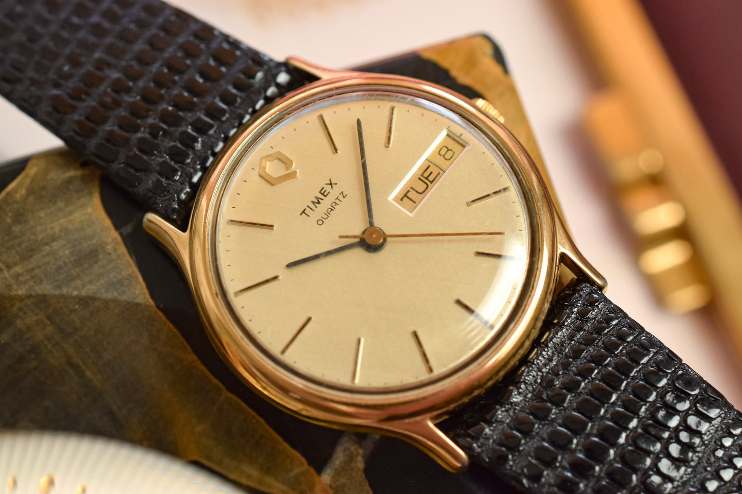 1985 Q Timex Quartz Linen Dial Day-Date