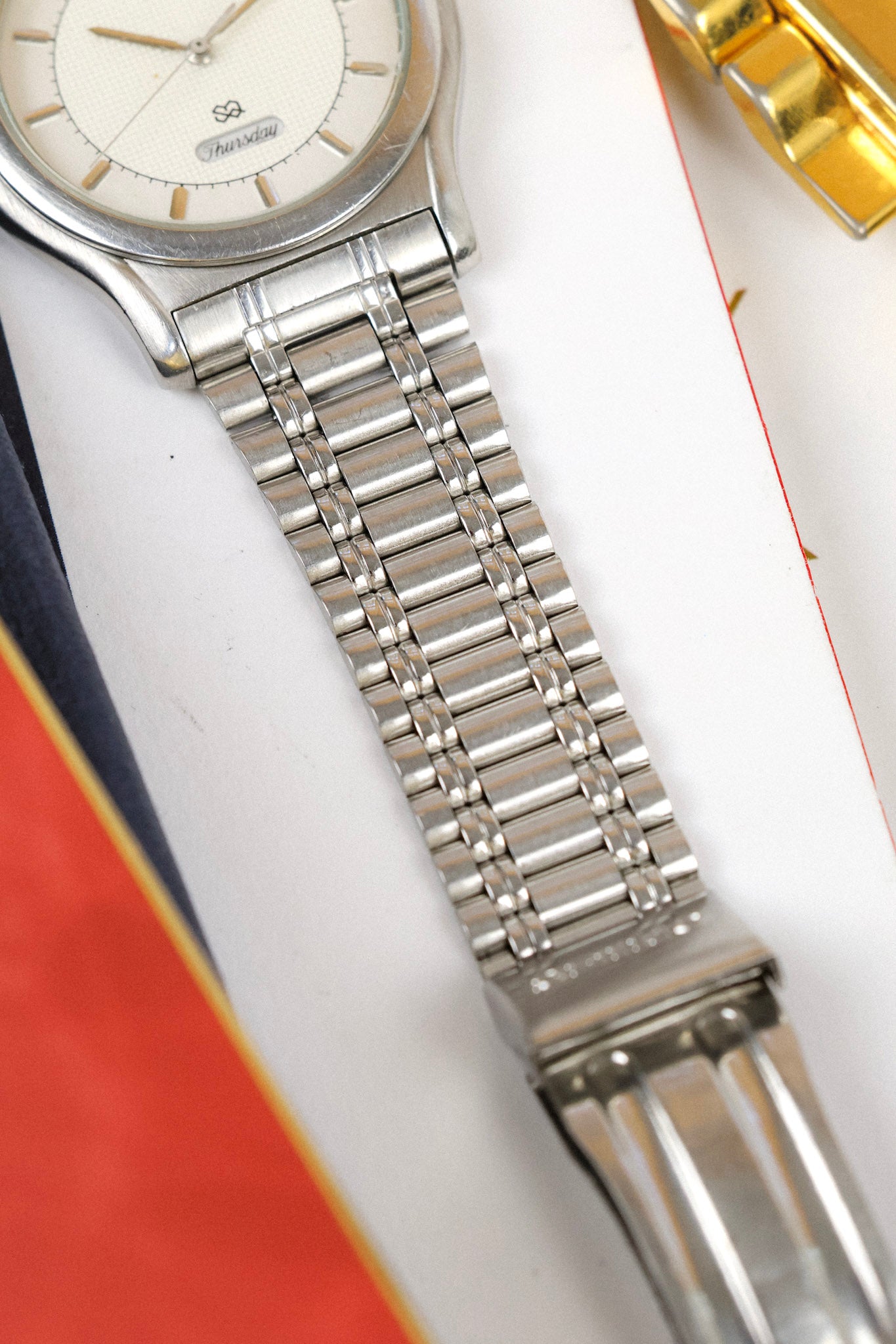 1988 Seiko SQ Geometric Script Font Day-Date