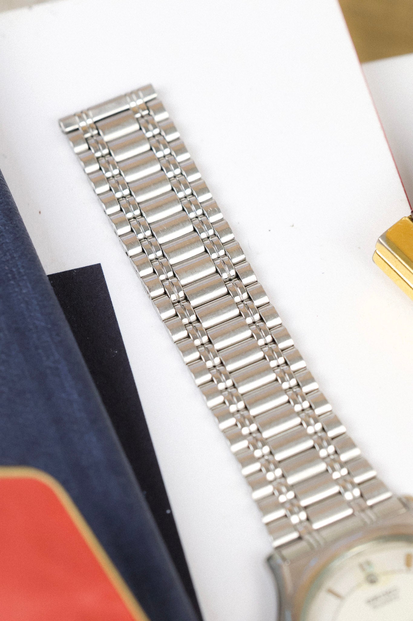 1988 Seiko SQ Geometric Script Font Day-Date