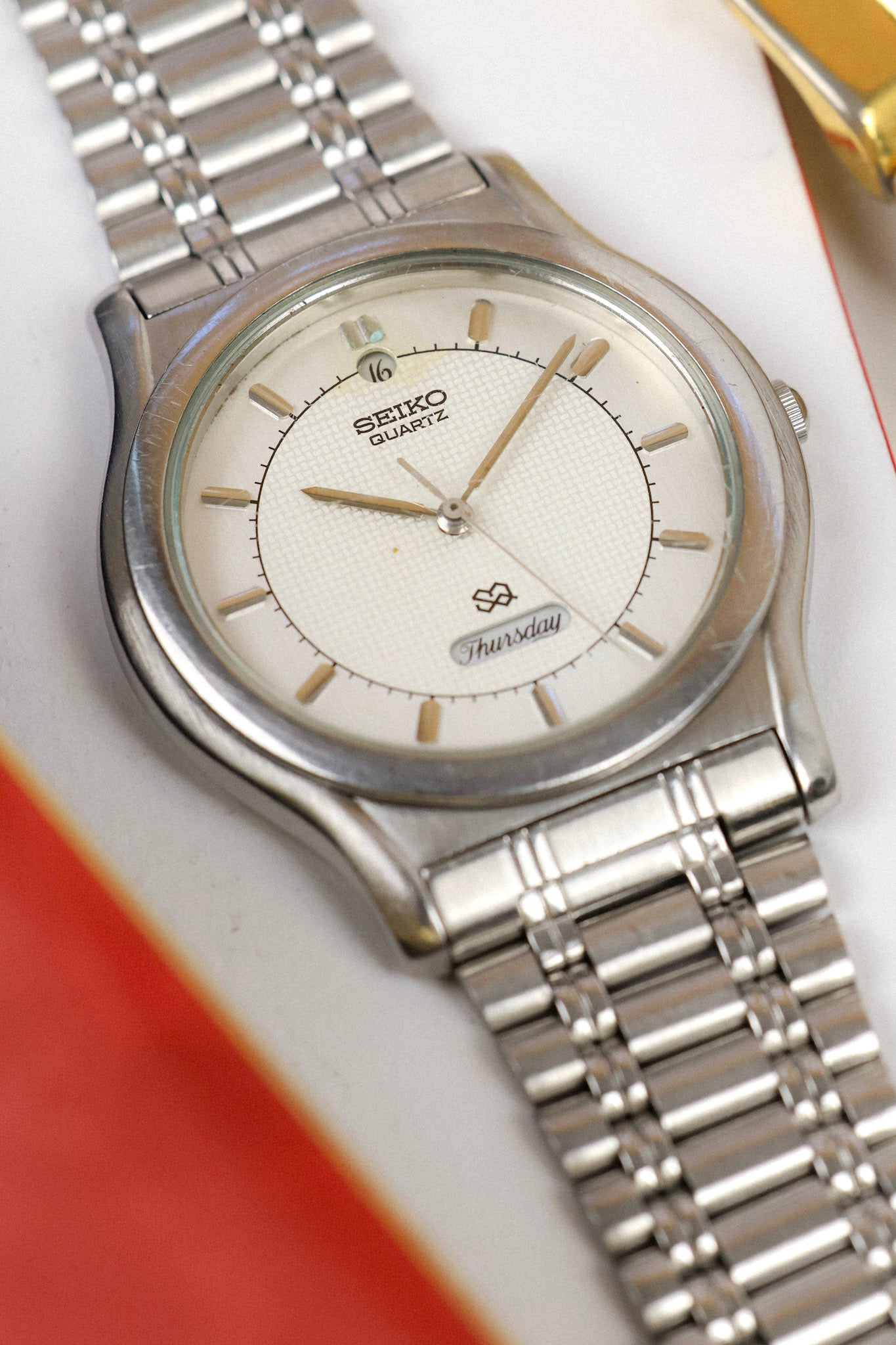 1988 Seiko SQ Geometric Script Font Day-Date