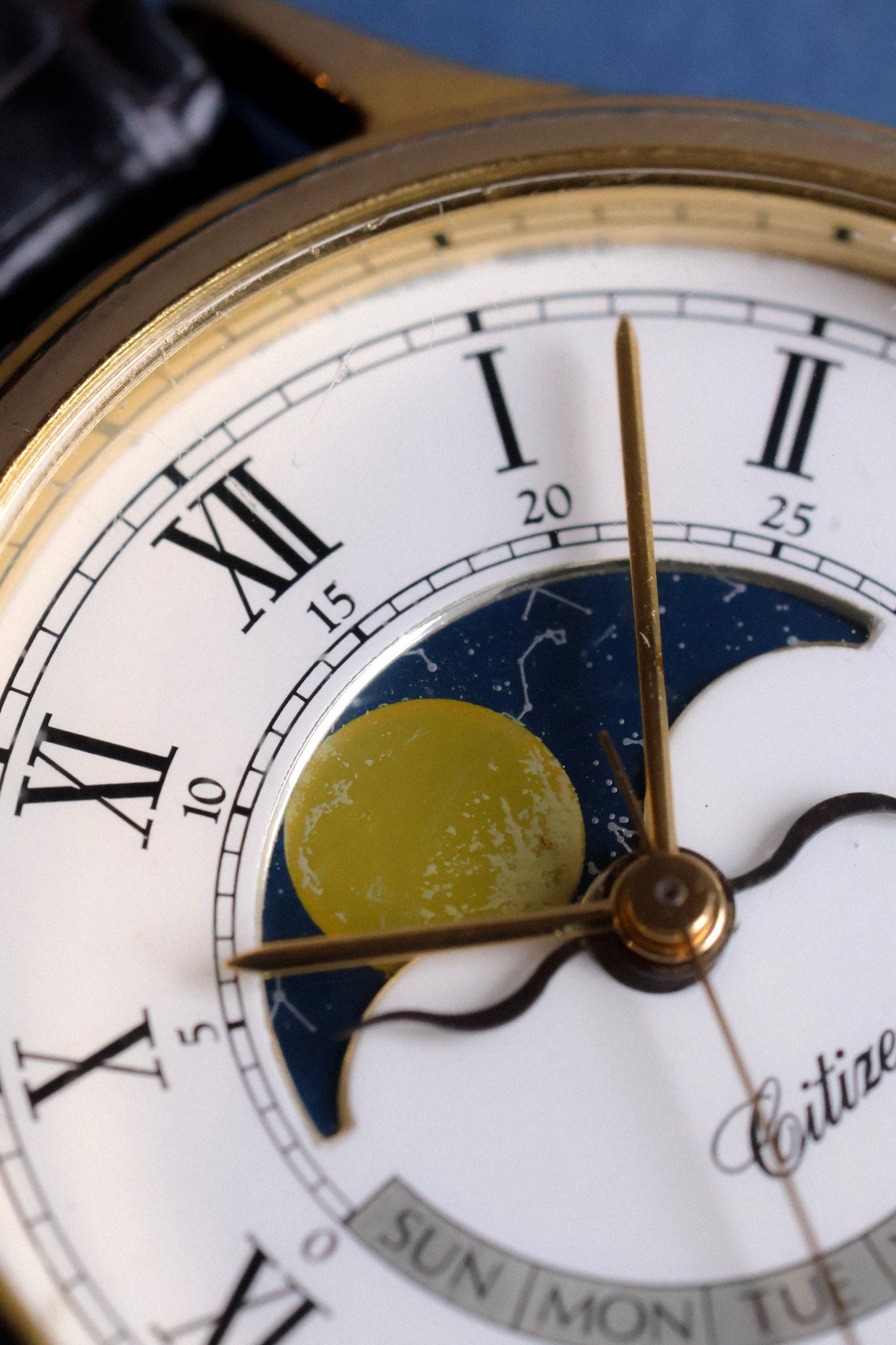 1987 Citizen Moonphase Calendar - Midsized