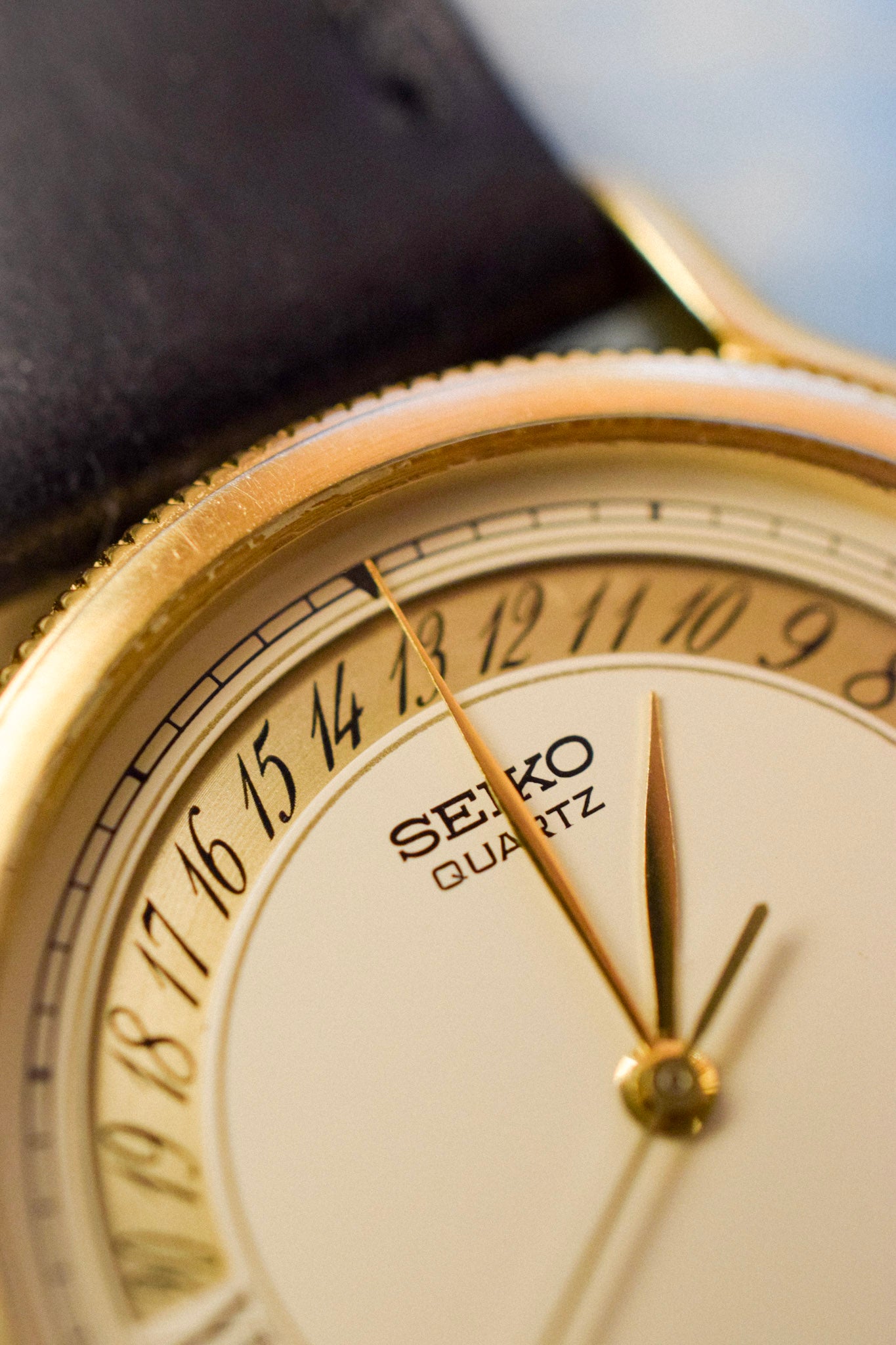 1984 Seiko Arched Calendar Coin Edge Bezel Calatrava