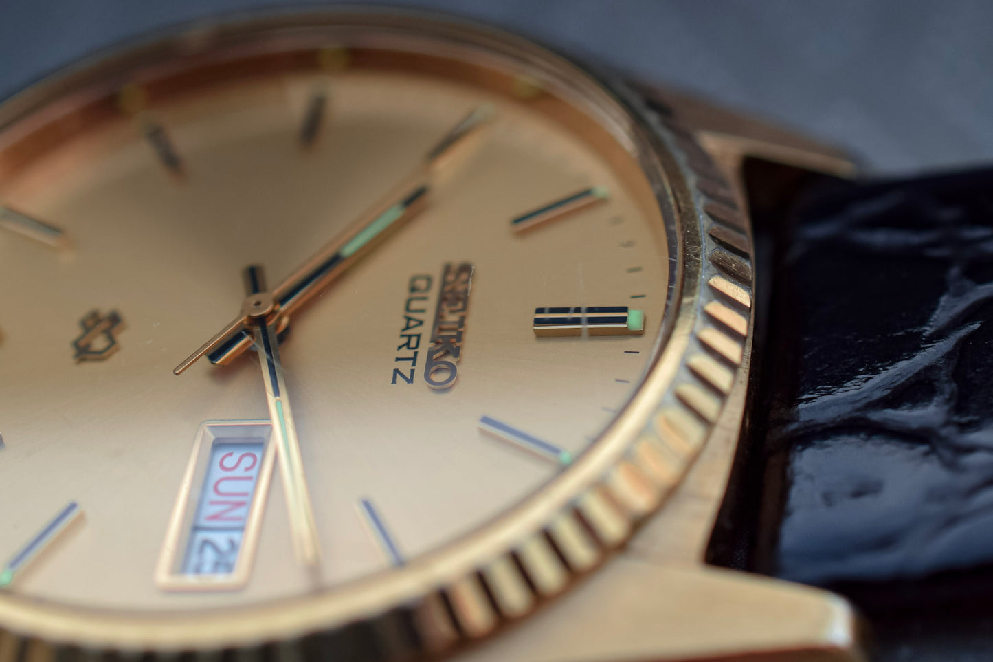 Vintage Seiko Quartz Day/Date Fluted Bezel Watch