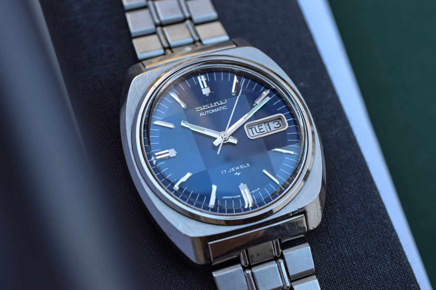 1976 Seiko Automatic Blue Dial Faceted Crystal Day/Date Watch
